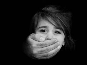 ساٹھ سالہ اوباش شخص کی 7سالہ بچی سے جنسی زیادتی، ملزم زیر حراست