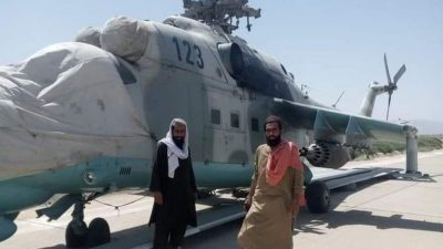 طالبان نے امریکی بلیک ہاک ہیلی کاپٹروں سمیت کئی ٹن امریکی سازوسامان قبضے میں لے لیا