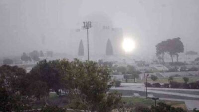 کراچی میں بارش اور سردی کی شدید لہر کی پیشگوئی