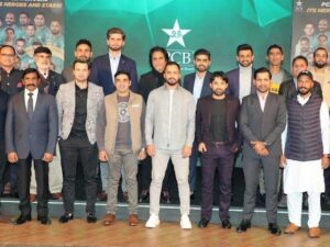 پی سی بی کا کامیاب کھلاڑیوں کو 15، 15 لاکھ روپے کا انعام