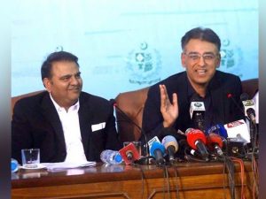 اپوزیشن کو ایسے بند کریں گے جیسے کبوتر پنجرے میں بند ہوتے ہیں، فواد چوہدری