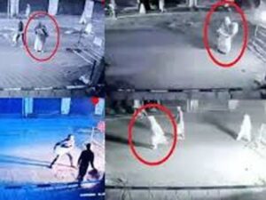 مقبوضہ کشمیر میں برقع پوش خاتون کے فوجی کیمپ پر حملے کی ویڈیو وائرل
