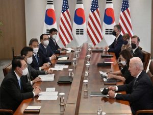 امریکی صدر ایشیائی ممالک کے دورے پر جنوبی کوریا پہنچ گئے