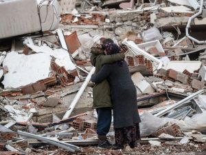 ترکیہ اور شام میں تباہ کن زلزلے میں اموات 11 ہزار سے تجاوز کرگئیں