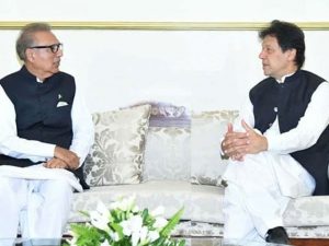 صدر مملکت کی عمران خان سے اہم ملاقات، انتخابات کی تاریخ نہ دینے پر الیکشن کمیشن پر تنقید