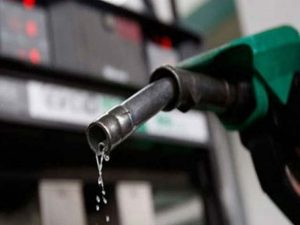 پٹرول کی قیمت میں 5 روپے فی لیٹر اضافہ