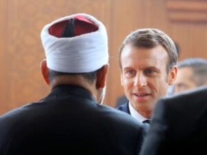 فرانسیسی صدر کا اصلاحات کے نام پر اسلام مخالف ایجنڈے کے نفاذ کا منصوبہ