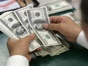 پاکستان کے بیرونی قرضہ جات میں 4 ارب 70 کروڑ ڈالر کی کمی